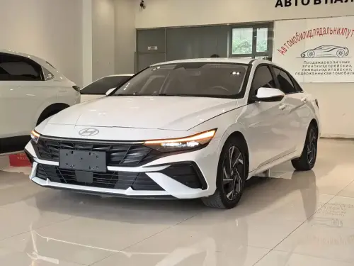 Hyundai Elantra, 2023