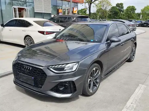 Audi A4, 2022