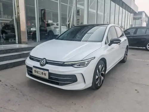 Volkswagen Golf, 2025