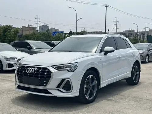 Audi Q3, 2022