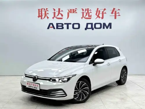 Volkswagen Golf, 2022