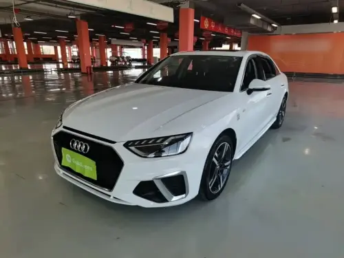 Audi A4, 2022
