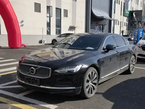 Volvo S90, 2022