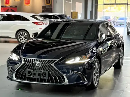 Lexus ES, 2023