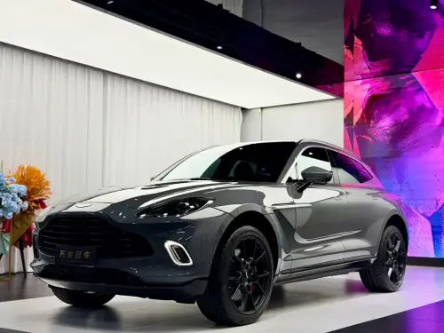 Aston Martin DBX, 2022