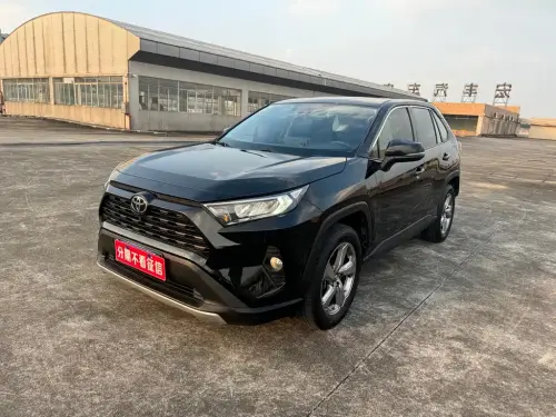 Toyota RAV4, 2023