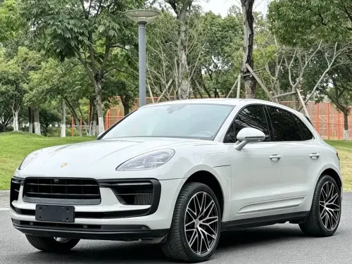 Porsche Macan, 2022
