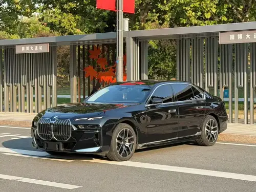 BMW 7-Series, 2023