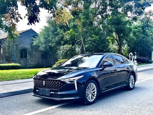 Bestune B70, 2025