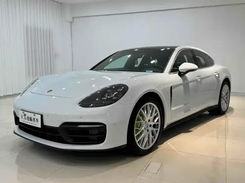 Porsche Panamera, 2022