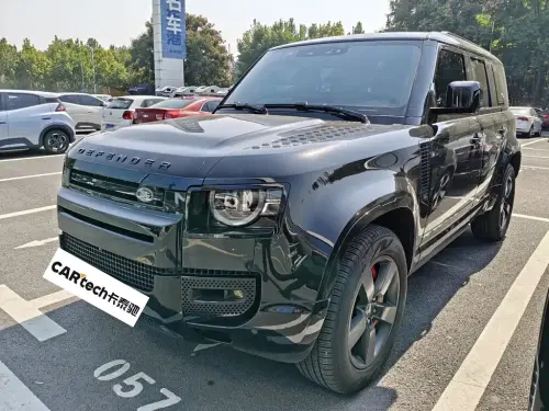 Land Rover Defender, 2024