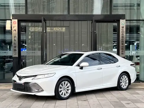 Toyota Camry, 2020