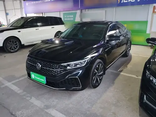 Volkswagen Passat, 2022