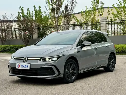 Volkswagen Golf, 2022