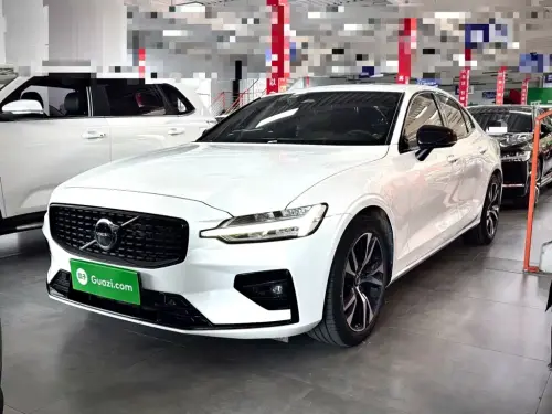 Volvo S60, 2023