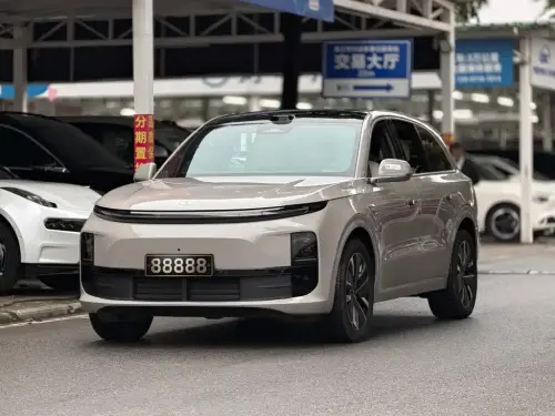 Li Auto L6, 2025