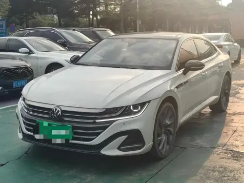 Volkswagen CC, 2024