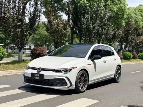 Volkswagen Golf GTI, 2022