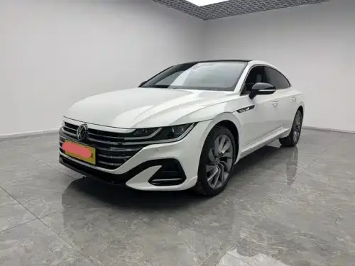 Volkswagen CC, 2024