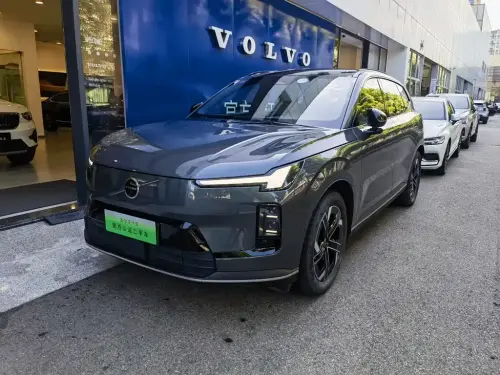 Volvo XC70, 2025