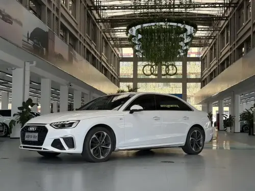 Audi A4, 2023