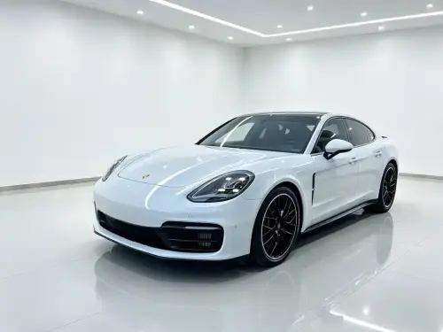 Porsche Panamera, 2023