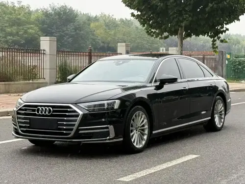 Audi A8, 2022