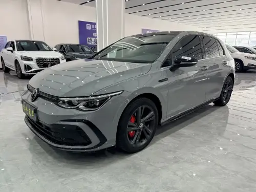 Volkswagen Golf, 2022