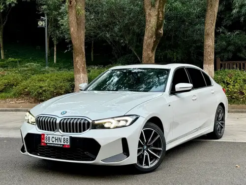 BMW 3-Series, 2023
