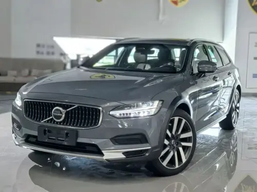 Volvo V90, 2022