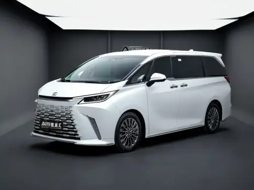 Lexus LM, 2025