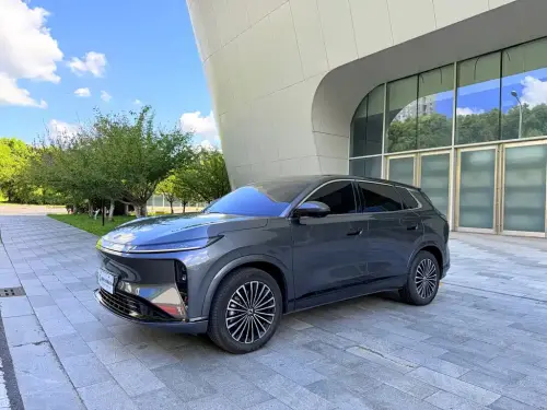 Dongfeng L8, 2025