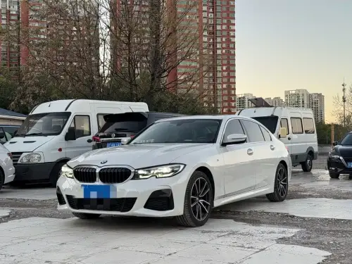 BMW 3-Series, 2022
