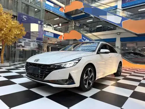 Hyundai Elantra, 2023