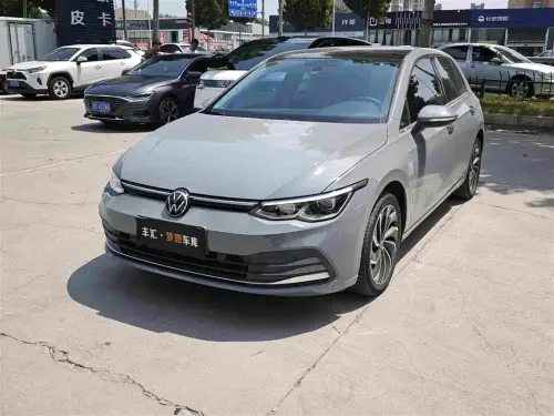 Volkswagen Golf, 2023