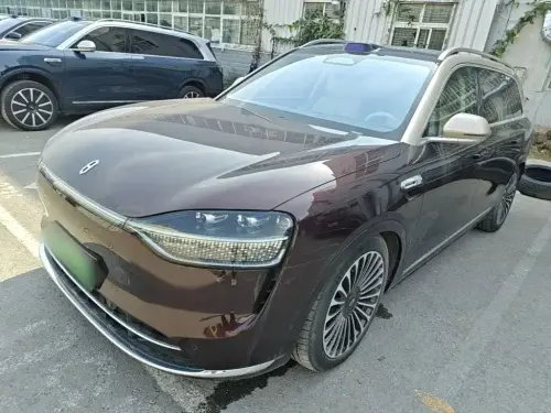 AITO M9, 2025