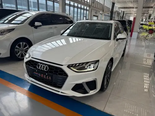 Audi A4, 2022