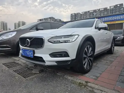 Volvo V90, 2021