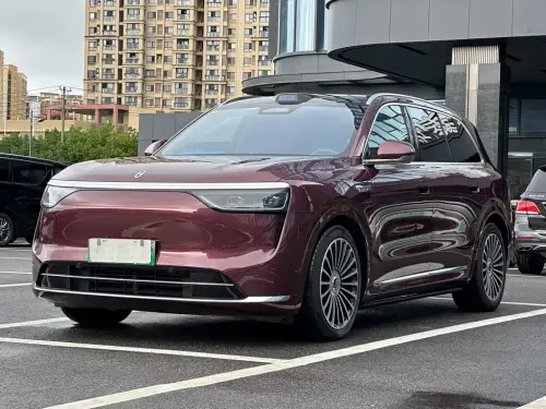 AITO M8, 2025