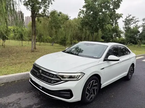 Volkswagen Sagitar, 2022