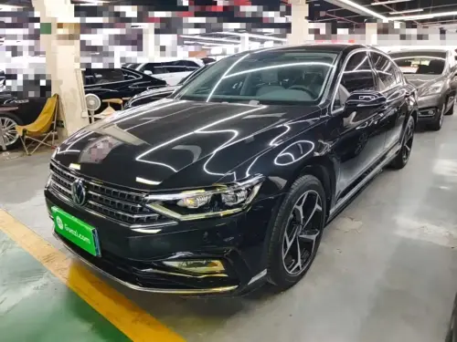 Volkswagen Magotan, 2025