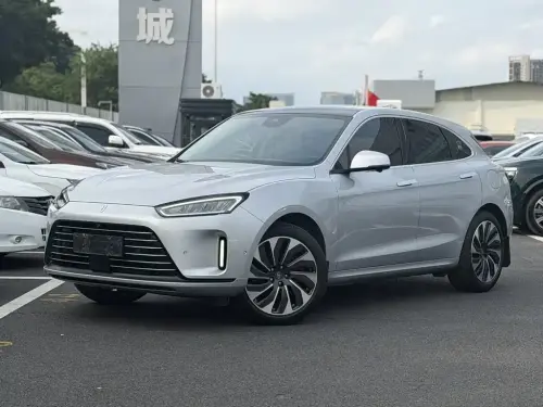 AITO M5, 2022