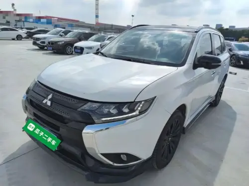 Mitsubishi Outlander, 2022