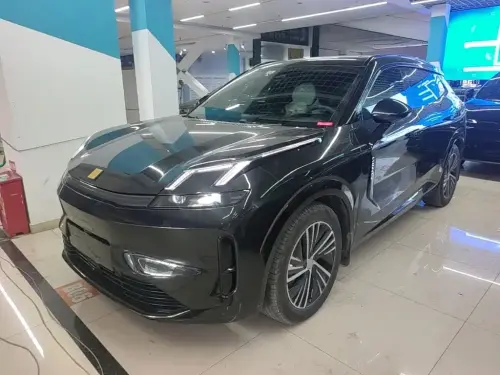 Lynk & Co 08, 2023