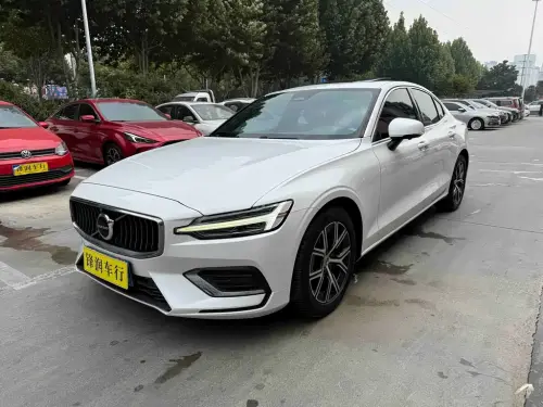Volvo S60, 2023