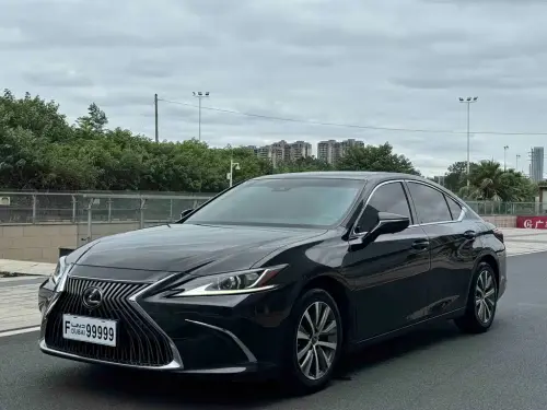Lexus ES, 2020