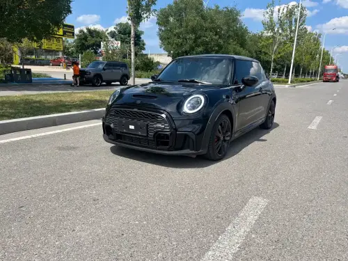 Mini MINI, 2022
