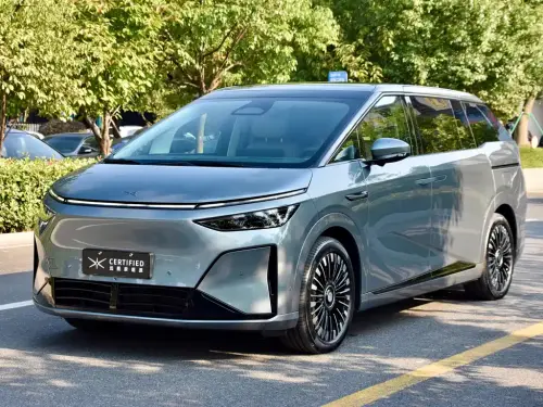 XPeng X9, 2025