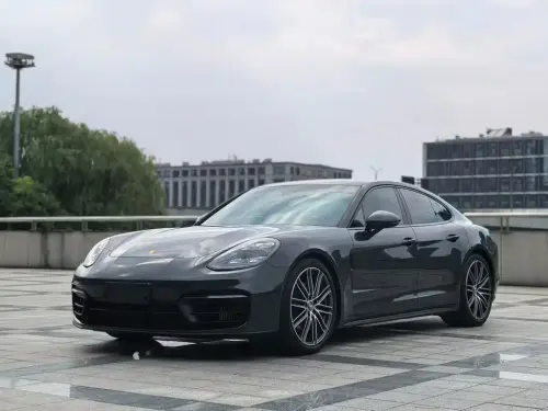 Porsche Panamera, 2022