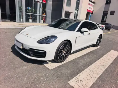 Porsche Panamera, 2023